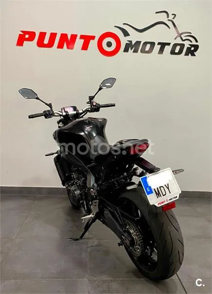 Yamaha MT-09 – Vista 6