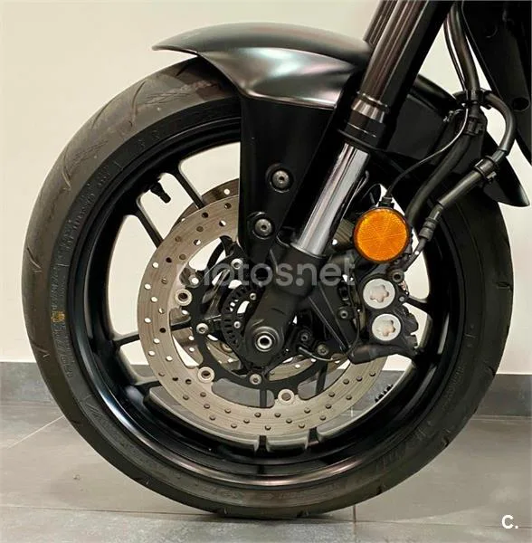 Yamaha MT-09 – Vista 9