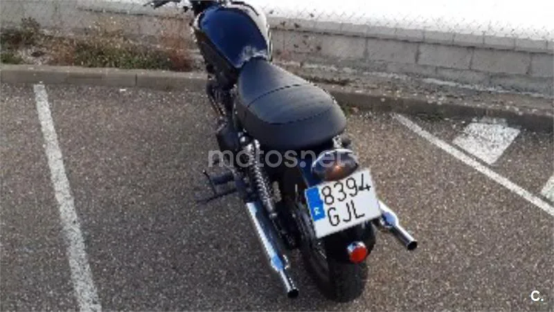Triumph Bonneville SE – Vista 2