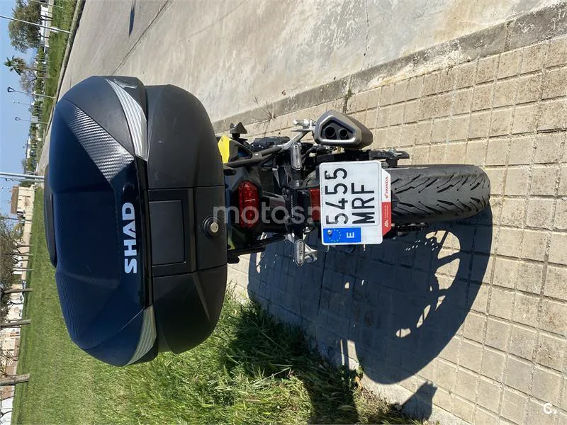 Honda CB 750 – Vista 15