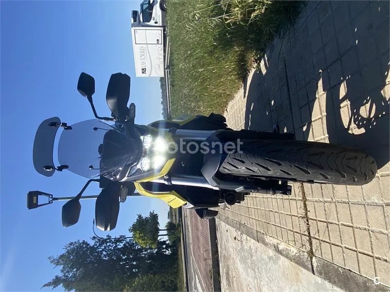 Honda CB 750 – Vista 4