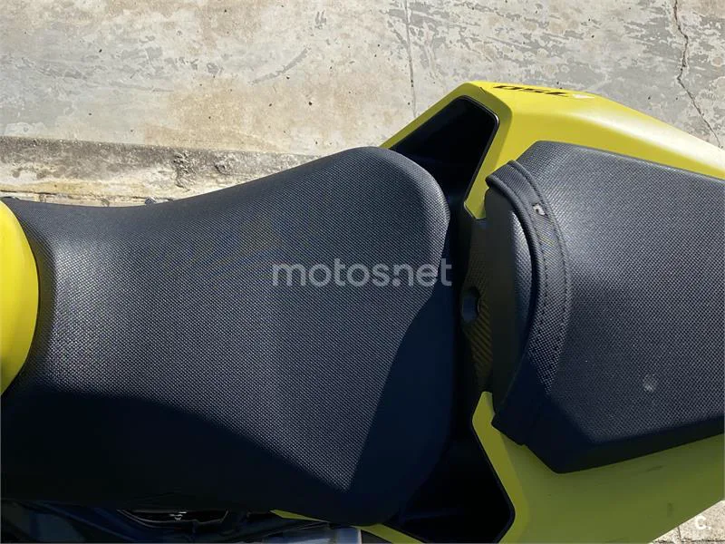 Honda CB 750 – Vista 6