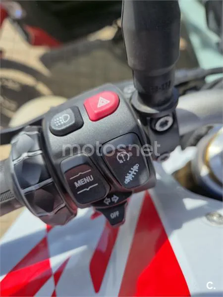 BMW F 900 R – Vista 9