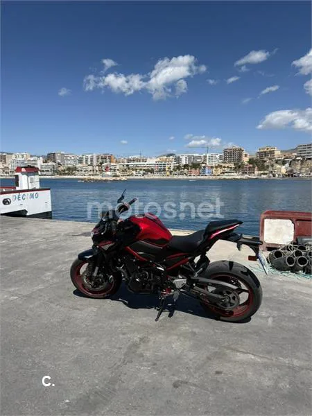 Kawasaki Z 900 – Vista 6