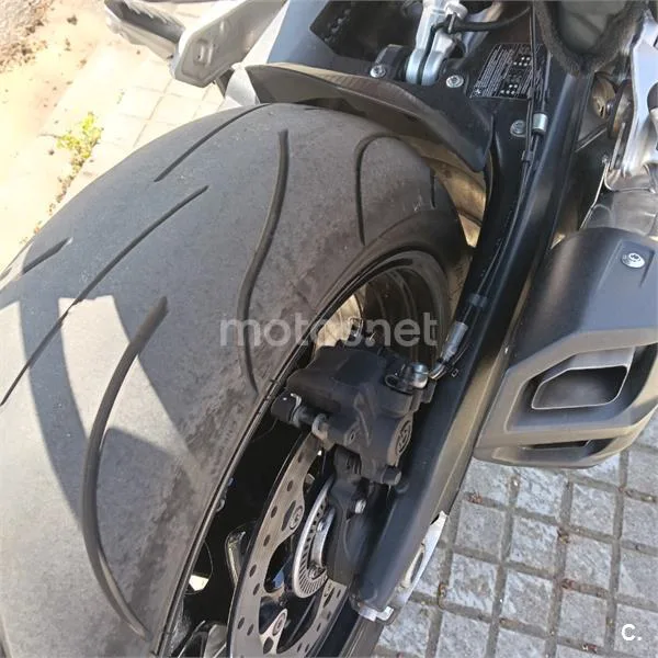 BMW F 900 R – Vista 4