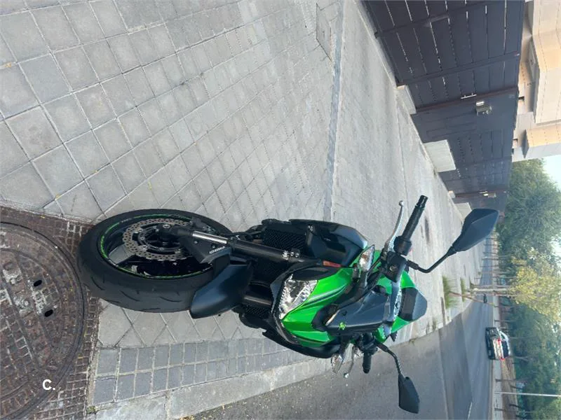 Kawasaki Z 900 – Vista 2