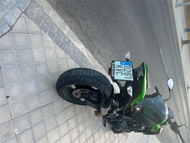 Kawasaki Z 900 – Vista 4