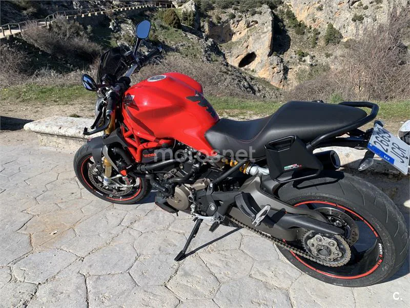 Ducati Monster 1200 S – Vista 13