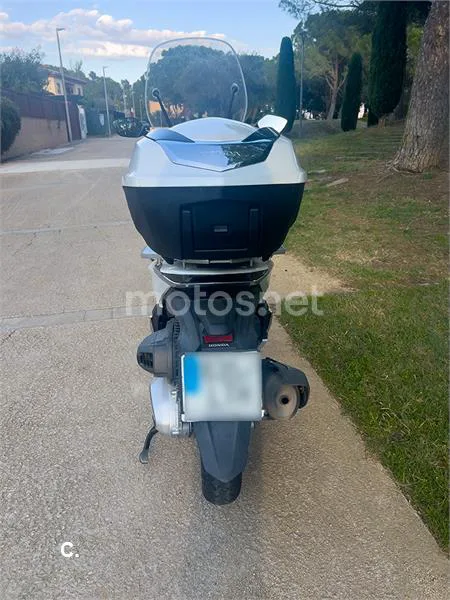 Honda SH350i – Vista 4