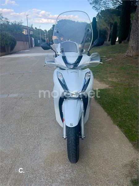 Honda SH350i – Vista 6