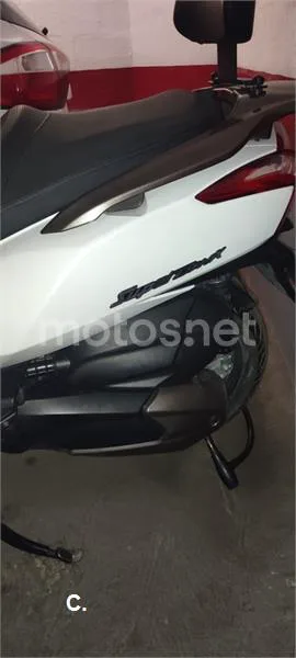 Kymco Super Dink 300i – Vista 5