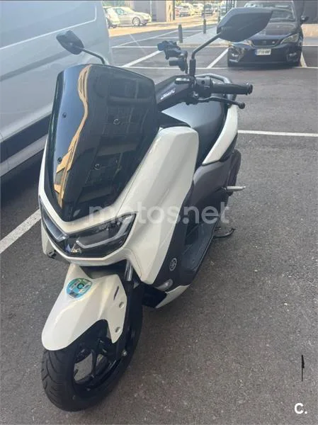 Yamaha NMAX – Vista 4