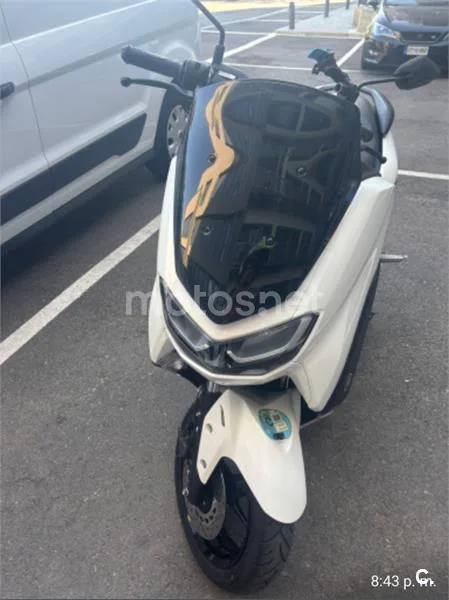 Yamaha NMAX – Vista 5