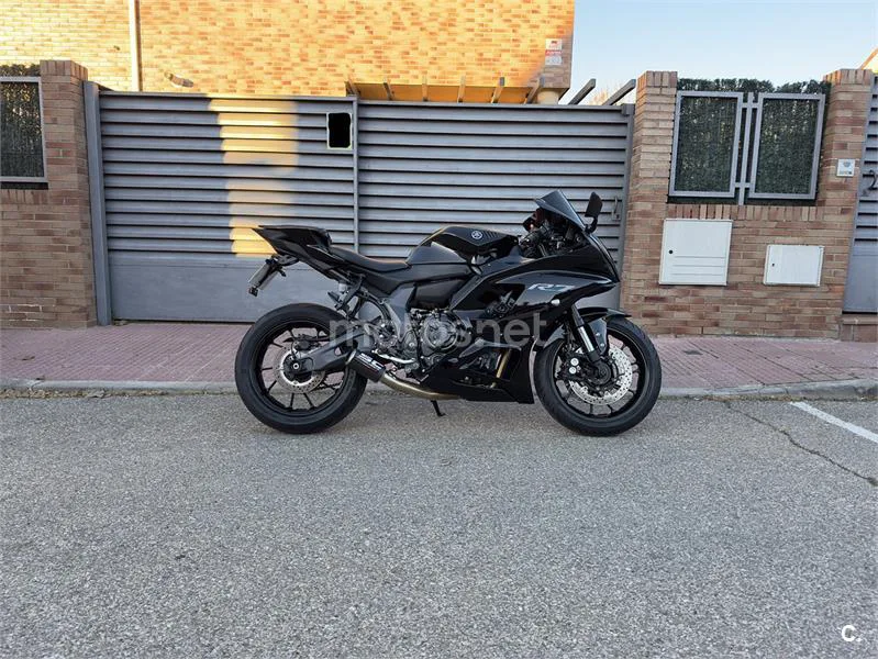 Yamaha R7 – Vista 2