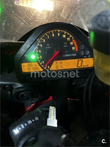 Honda CBR 1000RR Fireblade – Vista 3