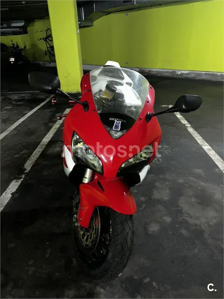 Honda CBR 1000RR Fireblade – Vista 8