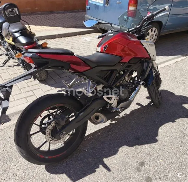Honda CB 125 R – Vista 2
