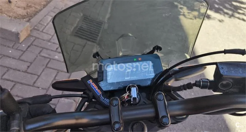 Honda CB 125 R – Vista 6