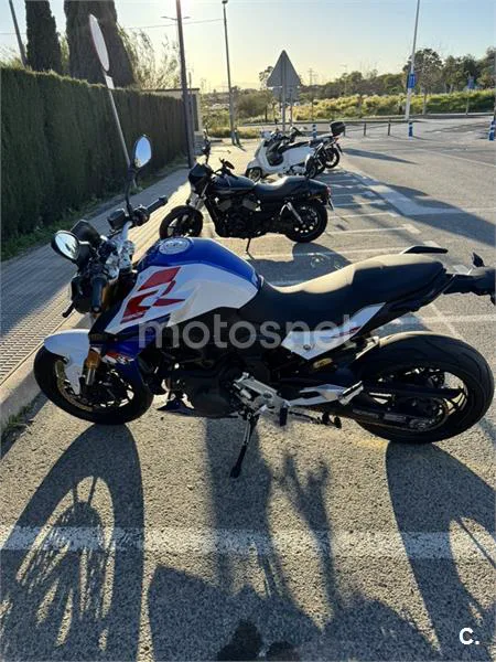 BMW F 900 R – Vista 3