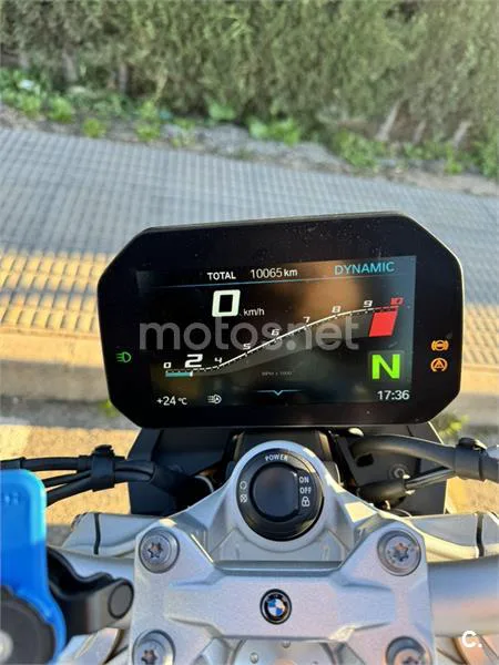 BMW F 900 R – Vista 4