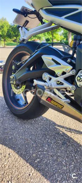 Triumph Street Triple – Vista 3