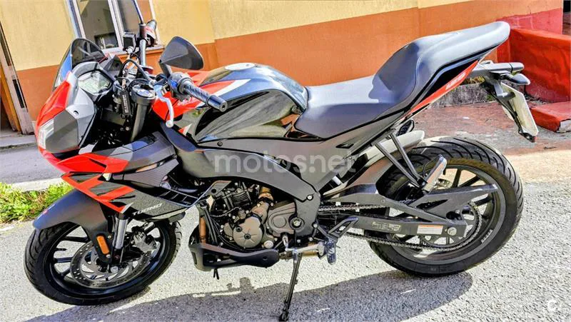 Aprilia Tuono 125 – Vista 3