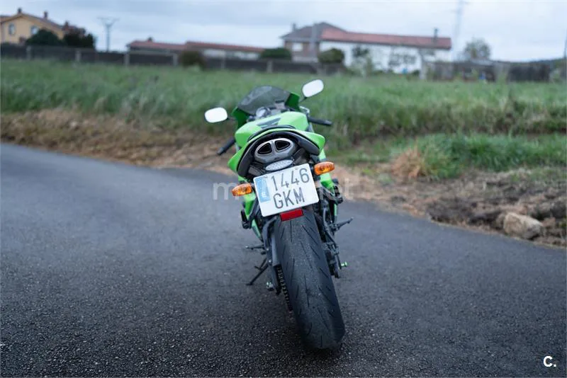 Kawasaki ZX-6R – Vista 4