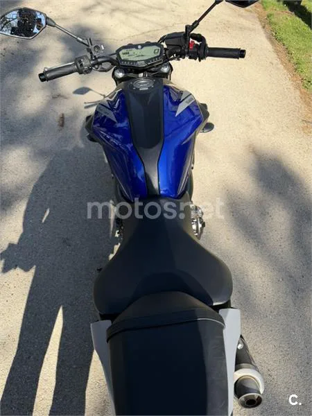 Yamaha MT-07 – Vista 7