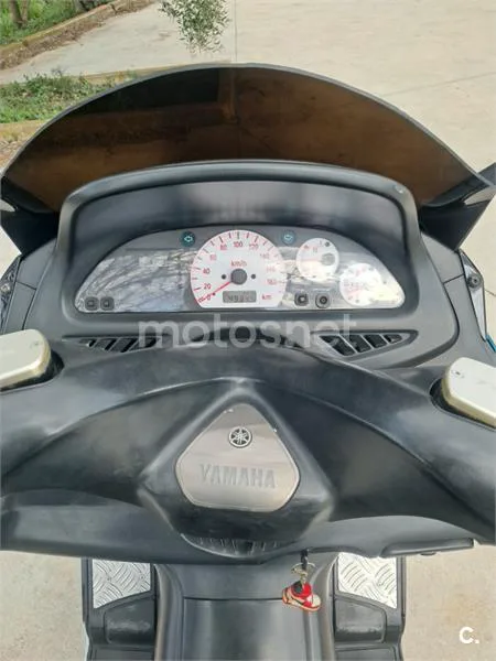 Yamaha TMAX 500 – Vista 8