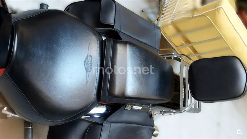 Suzuki Intruder M800 – Vista 8