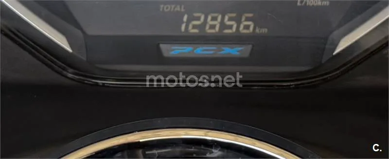 Honda PCX 125 – Vista 4