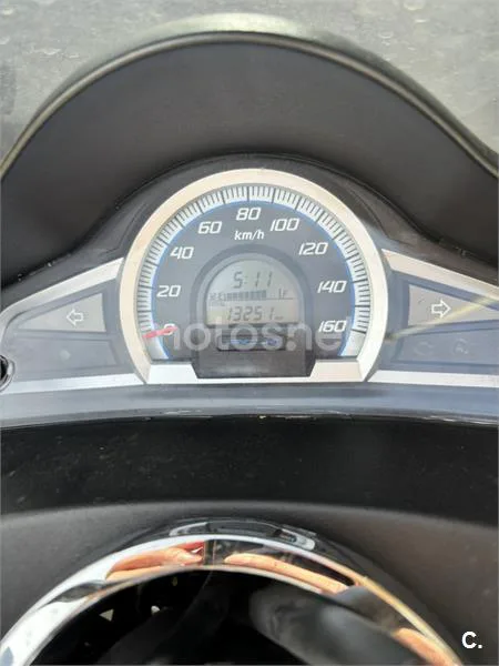 Honda PCX 125 – Vista 7