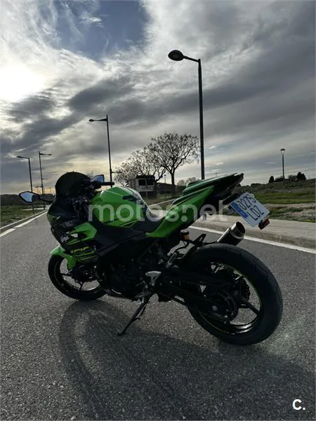Kawasaki Ninja 400 – Vista 2