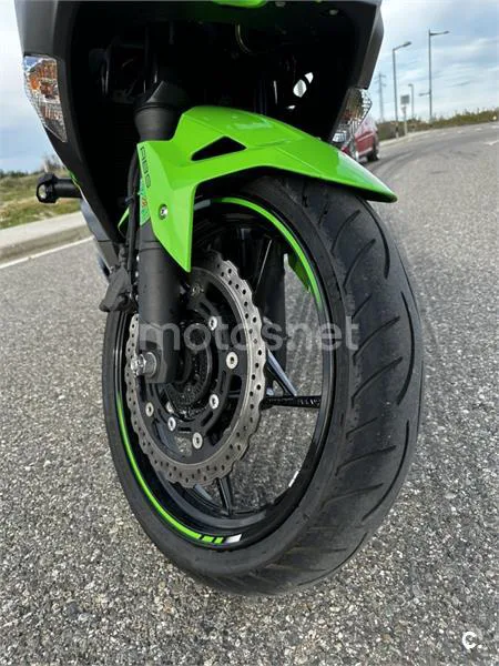Kawasaki Ninja 400 – Vista 4
