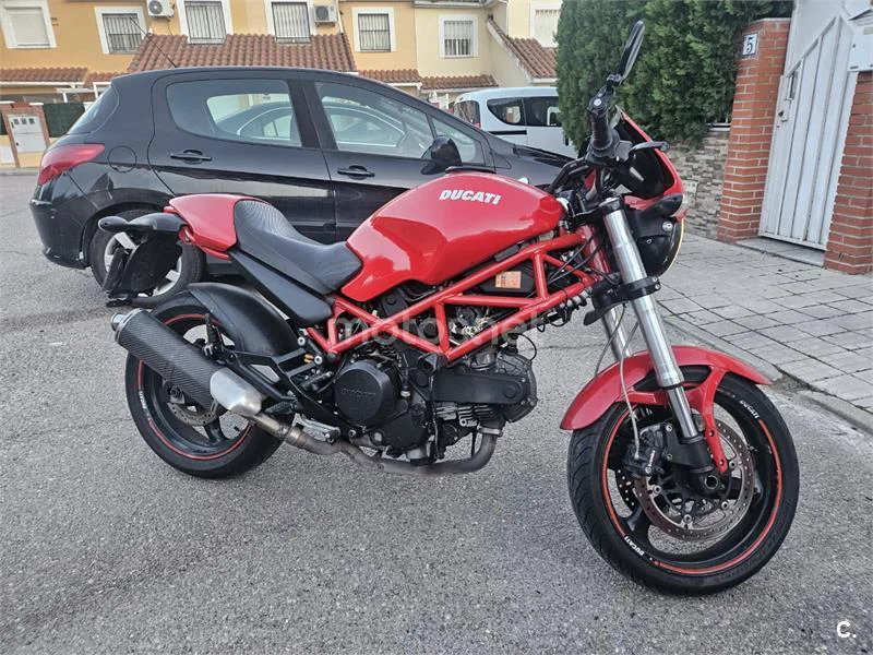 Ducati Monster 695 – Vista 3