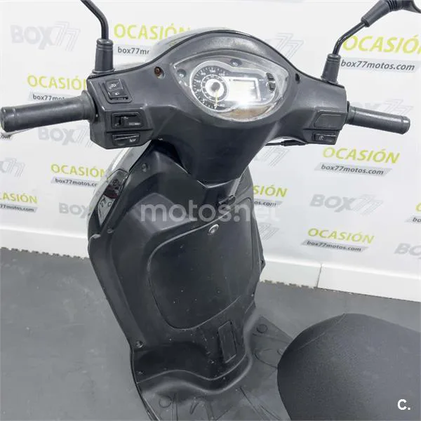 Peugeot Tweet 125 – Vista 10