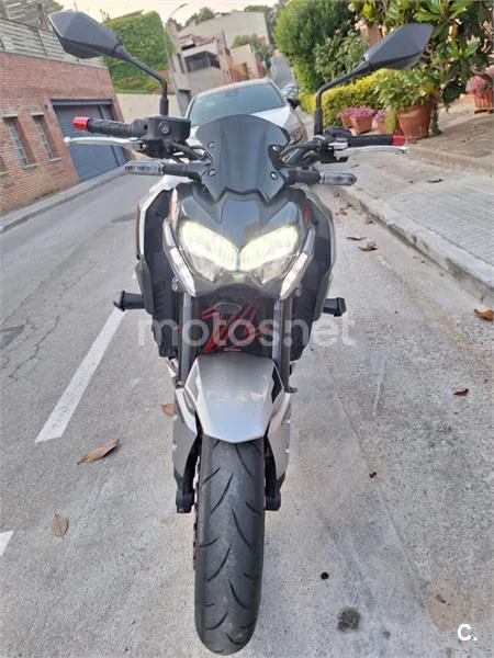 Kawasaki Z900RS – Vista 6