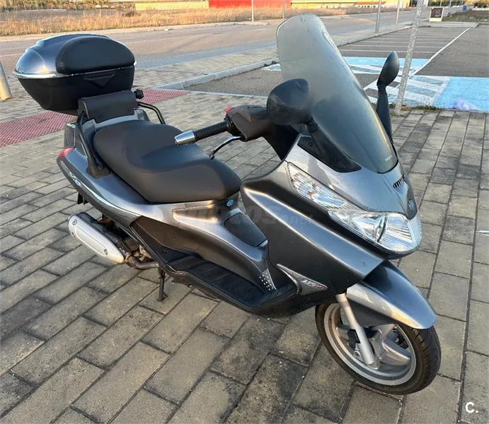 Piaggio X8 STREET 250 – Vista 4