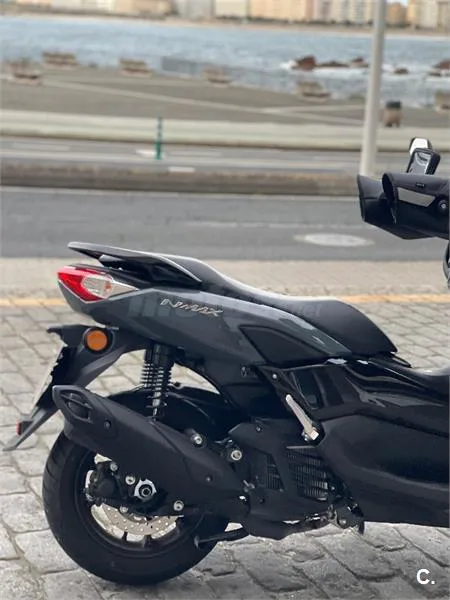 Yamaha NMAX – Vista 4