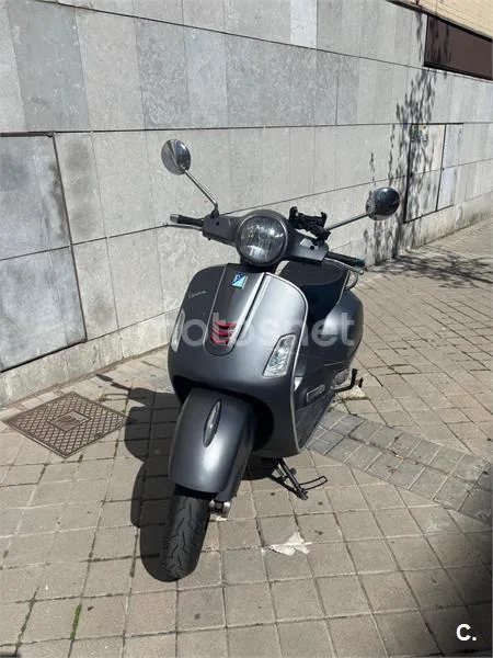 Vespa GTS 300 ie – Vista 4