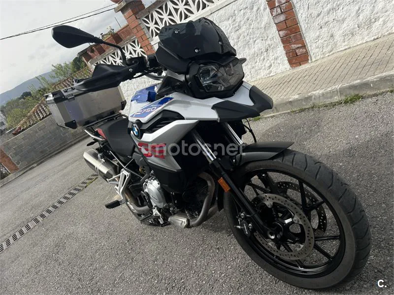 BMW F 750 – Vista 4