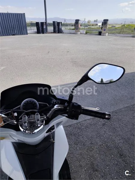 Honda PCX 125 – Vista 2