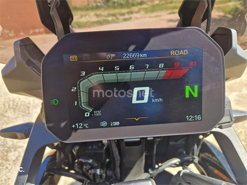 BMW F 750 – Vista 12