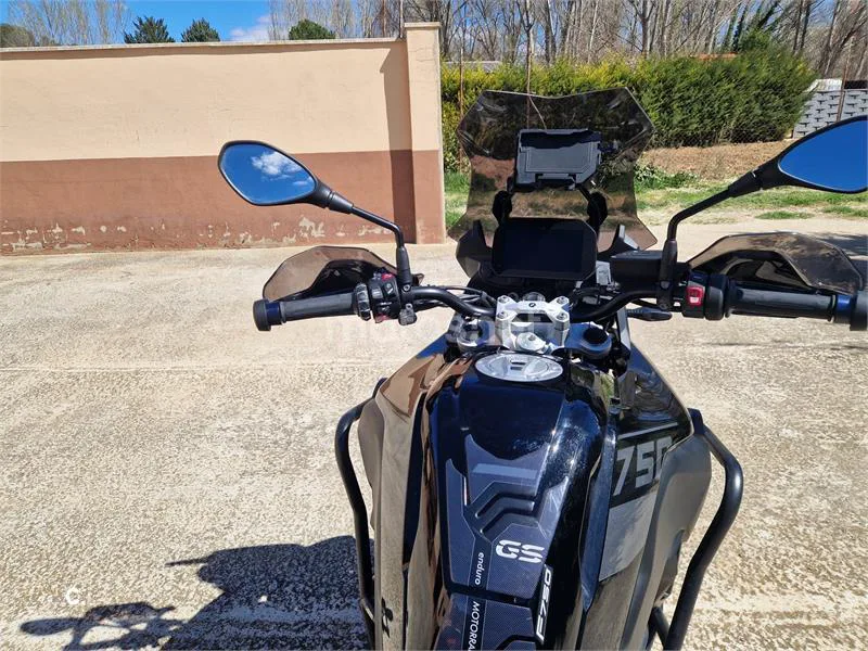 BMW F 750 – Vista 13