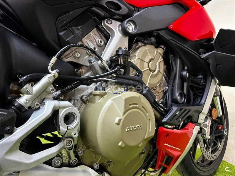 Ducati Streetfighter V4 – Vista 10