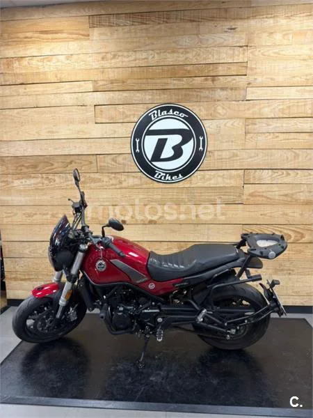 Benelli Leoncino 500 – Vista 3