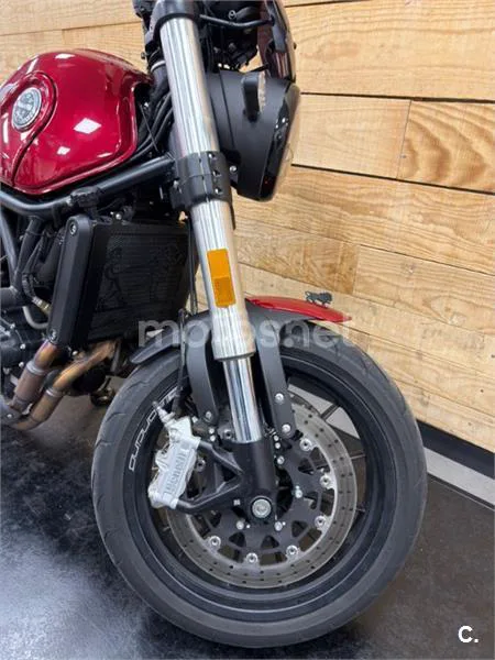 Benelli Leoncino 500 – Vista 10