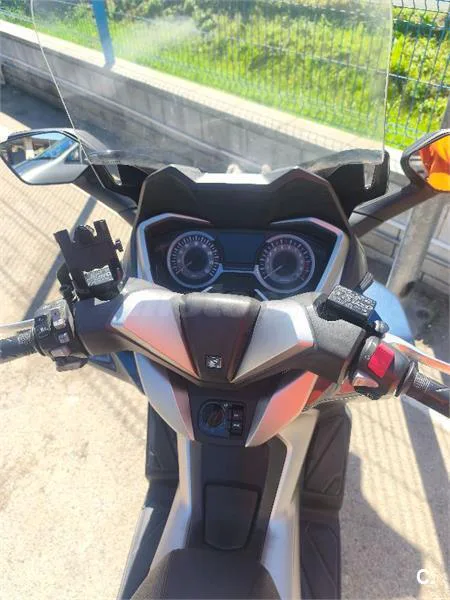 Honda Forza – Vista 10