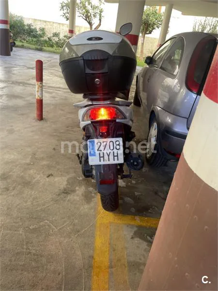 Kymco Agility City 125 – Vista 12