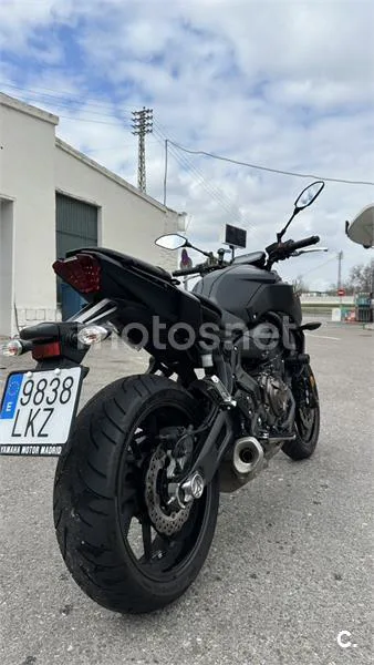 Yamaha MT-07 – Vista 5